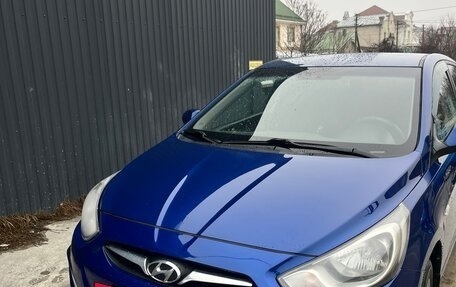 Hyundai Solaris II рестайлинг, 2012 год, 1 000 000 рублей, 7 фотография