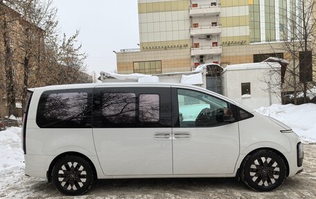 Hyundai Staria, 2021 год, 5 250 000 рублей, 4 фотография