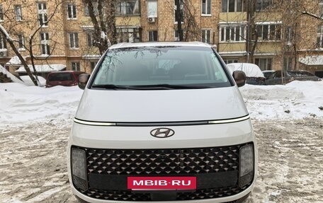 Hyundai Staria, 2021 год, 5 250 000 рублей, 2 фотография