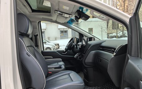 Hyundai Staria, 2021 год, 5 250 000 рублей, 17 фотография