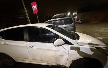 Hyundai Solaris II рестайлинг, 2012 год, 550 000 рублей, 2 фотография