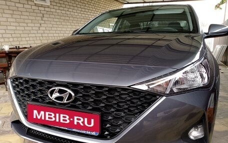 Hyundai Solaris II рестайлинг, 2022 год, 2 050 000 рублей, 1 фотография