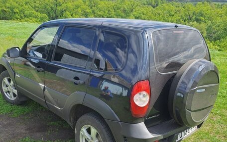 Chevrolet Niva I рестайлинг, 2011 год, 510 000 рублей, 4 фотография