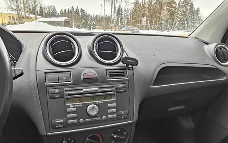 Ford Fiesta, 2007 год, 270 000 рублей, 14 фотография