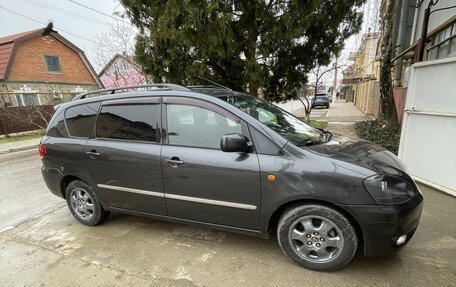 Toyota Avensis Verso I рестайлинг, 2003 год, 860 000 рублей, 3 фотография