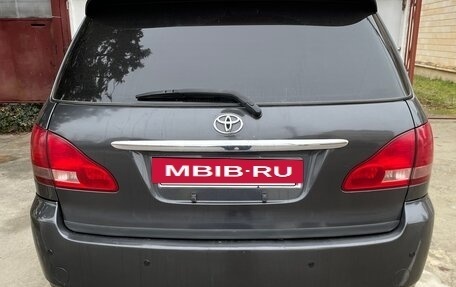 Toyota Avensis Verso I рестайлинг, 2003 год, 860 000 рублей, 4 фотография