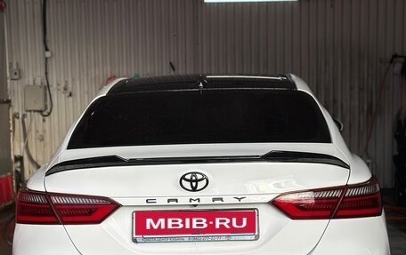 Toyota Camry, 2021 год, 2 650 000 рублей, 6 фотография