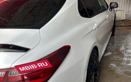 Toyota Camry, 2021 год, 2 650 000 рублей, 4 фотография