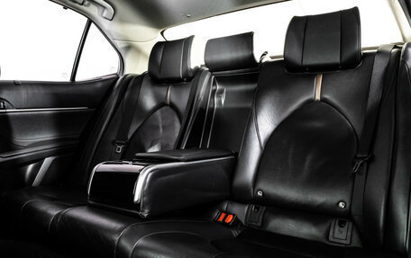 Toyota Camry, 2019 год, 2 599 000 рублей, 28 фотография