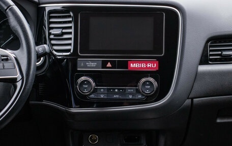 Mitsubishi Outlander III рестайлинг 3, 2019 год, 2 350 000 рублей, 14 фотография