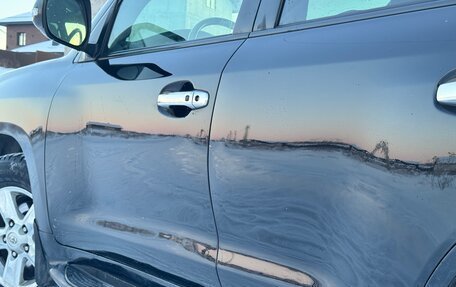 Toyota Land Cruiser 200, 2010 год, 2 400 000 рублей, 14 фотография