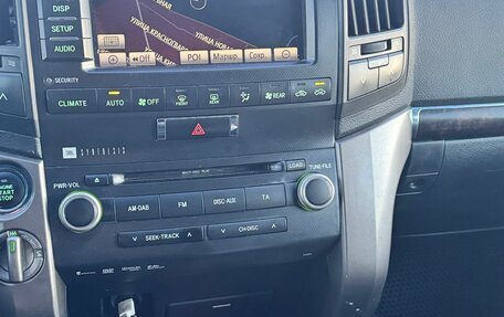 Toyota Land Cruiser 200, 2010 год, 2 400 000 рублей, 18 фотография