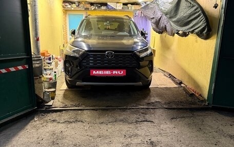 Toyota RAV4, 2019 год, 2 850 000 рублей, 8 фотография