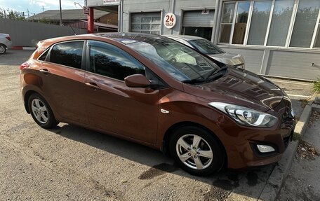 Hyundai i30 II рестайлинг, 2013 год, 930 000 рублей, 2 фотография