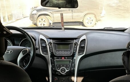 Hyundai i30 II рестайлинг, 2013 год, 930 000 рублей, 15 фотография