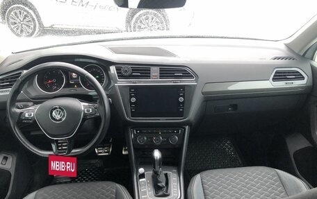 Volkswagen Tiguan II, 2018 год, 2 380 000 рублей, 10 фотография