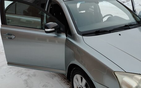 Toyota Avensis III рестайлинг, 2007 год, 870 000 рублей, 3 фотография