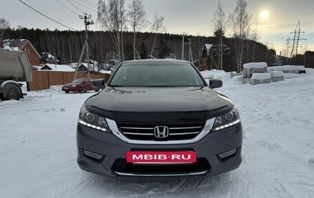 Honda Accord IX рестайлинг, 2013 год, 2 000 000 рублей, 3 фотография