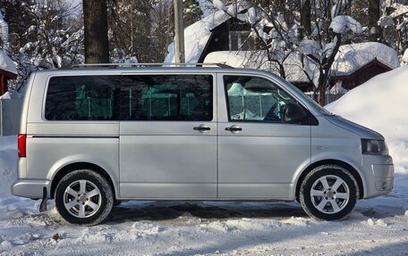 Volkswagen Multivan T5, 2009 год, 1 750 000 рублей, 2 фотография