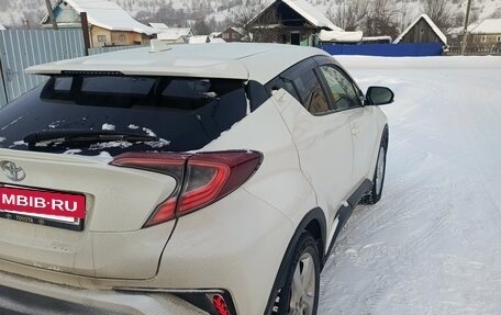 Toyota C-HR I рестайлинг, 2019 год, 2 250 000 рублей, 8 фотография