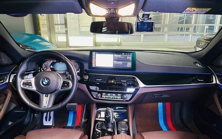 BMW 5 серия, 2022 год, 6 000 000 рублей, 13 фотография