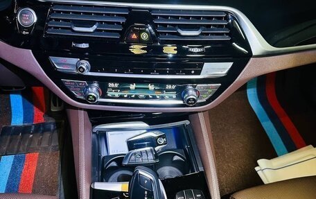 BMW 5 серия, 2022 год, 6 000 000 рублей, 32 фотография