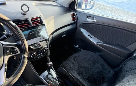 Hyundai Solaris II рестайлинг, 2014 год, 800 000 рублей, 12 фотография