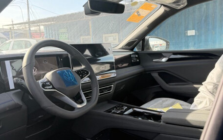 Volkswagen Tiguan, 2025 год, 4 960 000 рублей, 4 фотография