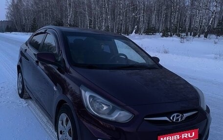 Hyundai Solaris II рестайлинг, 2011 год, 850 000 рублей, 1 фотография