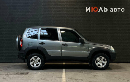 Chevrolet Niva I рестайлинг, 2018 год, 830 000 рублей, 4 фотография