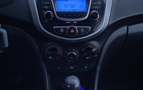 Hyundai Solaris II рестайлинг, 2011 год, 850 000 рублей, 6 фотография