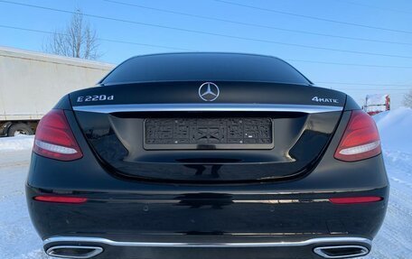 Mercedes-Benz E-Класс, 2017 год, 2 650 000 рублей, 4 фотография