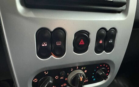 Renault Sandero I, 2011 год, 700 000 рублей, 16 фотография