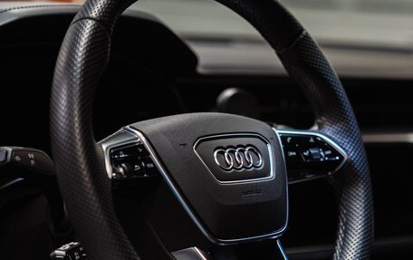 Audi RS 6, 2021 год, 17 200 000 рублей, 22 фотография