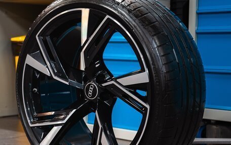 Audi RS 6, 2021 год, 17 200 000 рублей, 38 фотография