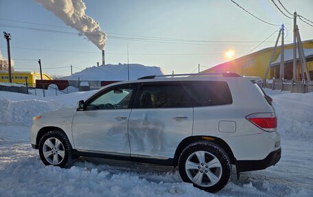 Toyota Highlander III, 2013 год, 2 250 000 рублей, 3 фотография
