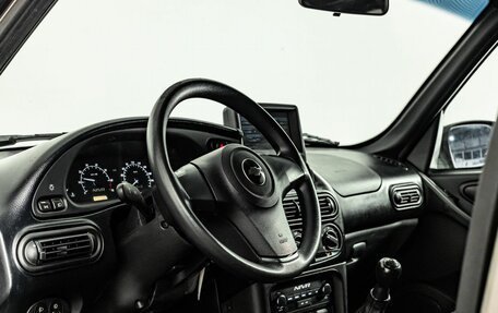 Chevrolet Niva I рестайлинг, 2019 год, 850 000 рублей, 15 фотография