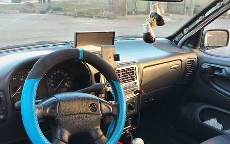 Volkswagen Polo III рестайлинг, 1999 год, 164 000 рублей, 1 фотография