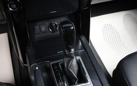 Toyota Land Cruiser Prado 150 рестайлинг 2, 2014 год, 3 799 000 рублей, 16 фотография