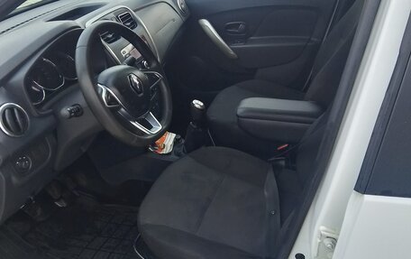 Renault Logan II, 2021 год, 700 000 рублей, 8 фотография