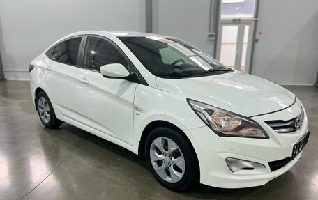 Hyundai Solaris II рестайлинг, 2014 год, 800 000 рублей, 2 фотография