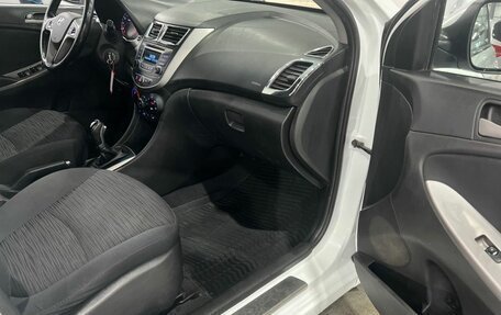 Hyundai Solaris II рестайлинг, 2014 год, 800 000 рублей, 6 фотография