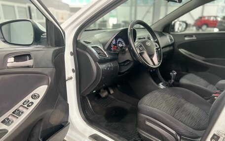 Hyundai Solaris II рестайлинг, 2014 год, 800 000 рублей, 5 фотография