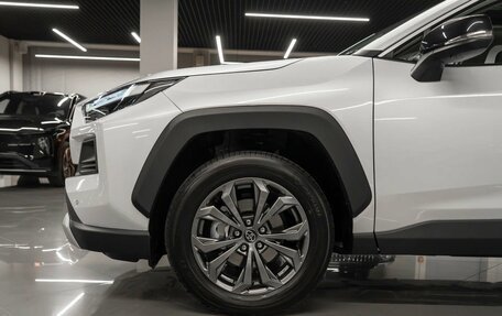 Toyota RAV4, 2025 год, 4 100 000 рублей, 26 фотография