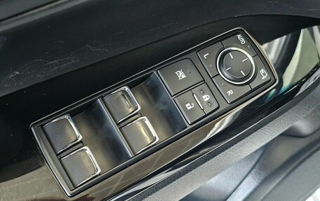 Lexus LX III, 2020 год, 10 989 000 рублей, 21 фотография