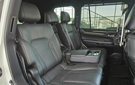 Lexus LX III, 2020 год, 10 989 000 рублей, 26 фотография