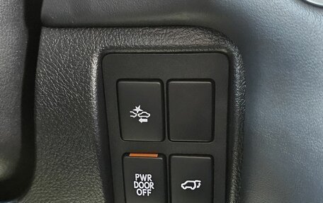 Lexus LX III, 2020 год, 10 989 000 рублей, 34 фотография