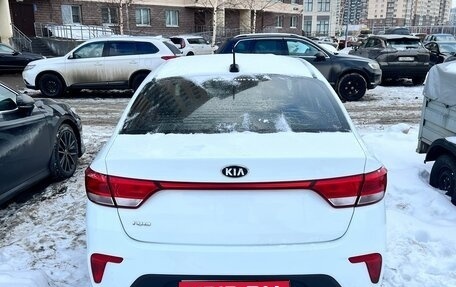 KIA Rio IV, 2018 год, 1 050 000 рублей, 1 фотография