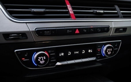 Audi Q7, 2019 год, 5 990 000 рублей, 16 фотография