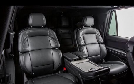 Lincoln Navigator, 2025 год, 17 600 000 рублей, 3 фотография